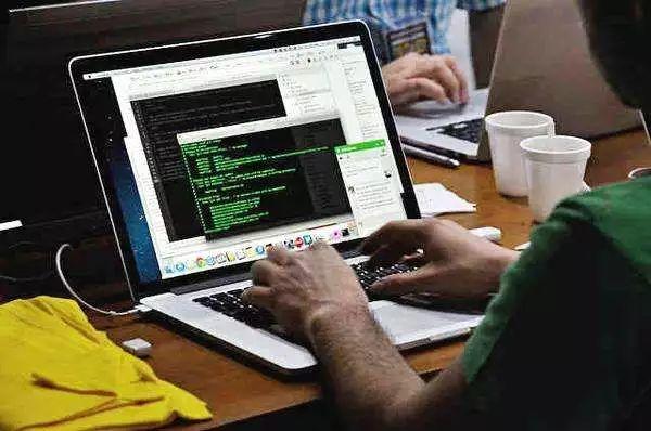 二三公司最新工資動態，自然美景中的探索之旅