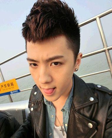 最新男士發型指南，兩邊剃細節步驟全解析