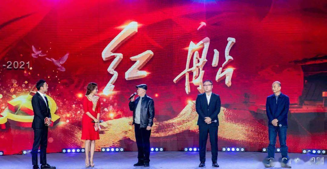 科技與友情的奇妙交匯,小明眼中的最新臺發布會