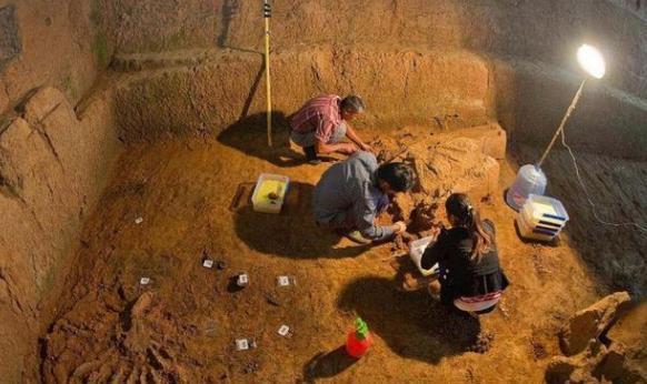 江西古墓最新發現2025，古墓奇遇與家的溫馨記憶探索揭秘