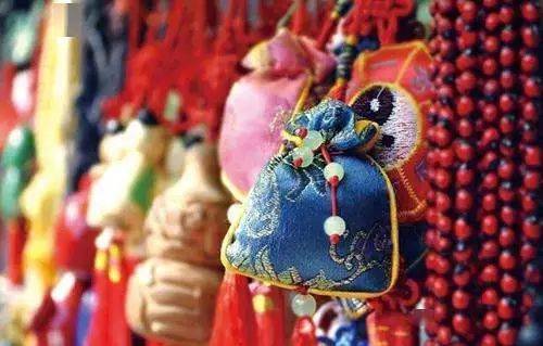 最新香囊報道,追溯起源、發展脈絡及其在現代社會的獨特影響地位