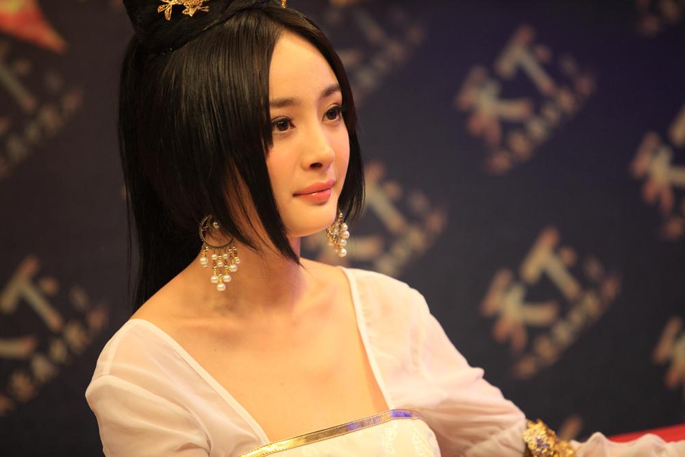 雅芳最新系列,科技前沿與生活完美融合的體驗