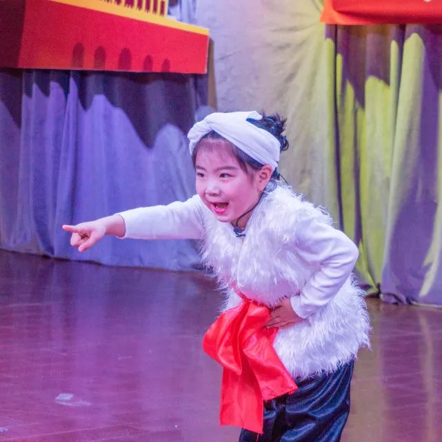 倪楠，時代之光下的杰出人物新篇章