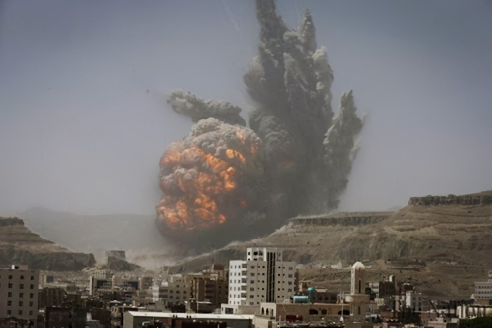 美國最新空襲重塑天際線，引領未來戰(zhàn)爭新紀元的高科技力量