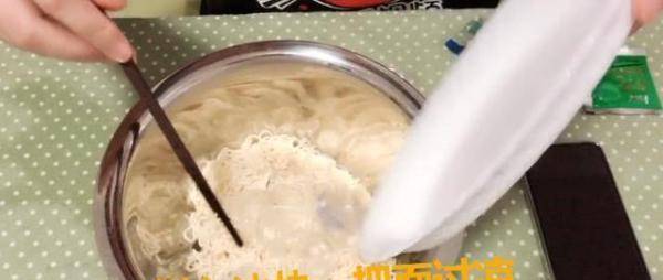 最新泡面做法，溫情時光，從一碗面開始