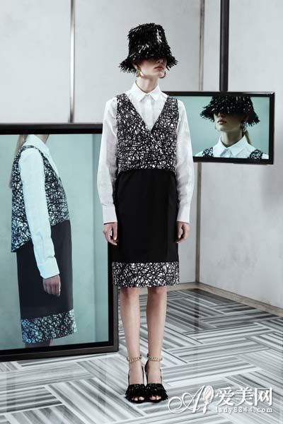 最新黑白配，時尚界的永恒經典潮流回顧