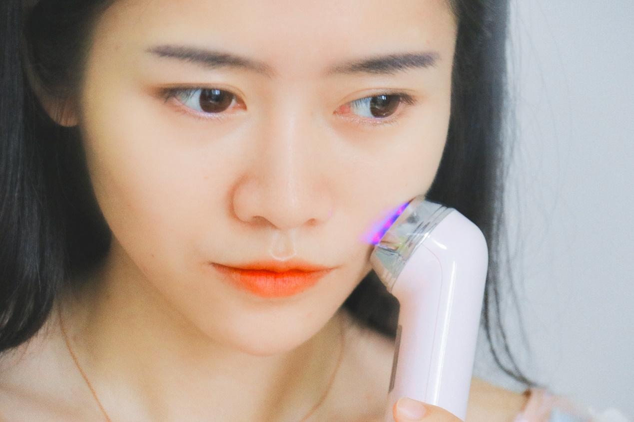 最新除皺科技,重塑自信,煥發新生力量