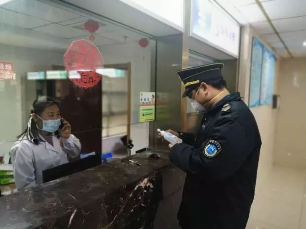 最新疫情督查全面開(kāi)展,確保防控措施到位嚴(yán)密審視工作進(jìn)展