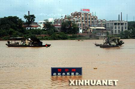 江西最新洪峰下的溫馨奇遇故事