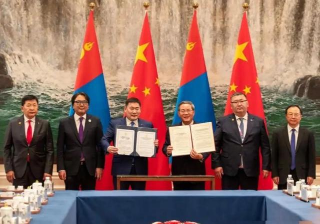 蒙古國與中國最新關(guān)系，自然美景的探索之旅