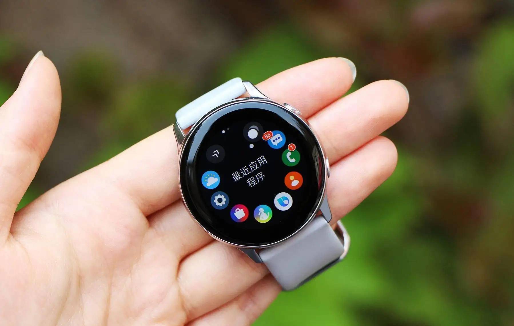 最新智能運(yùn)動(dòng)手表,陪伴的魔法時(shí)光