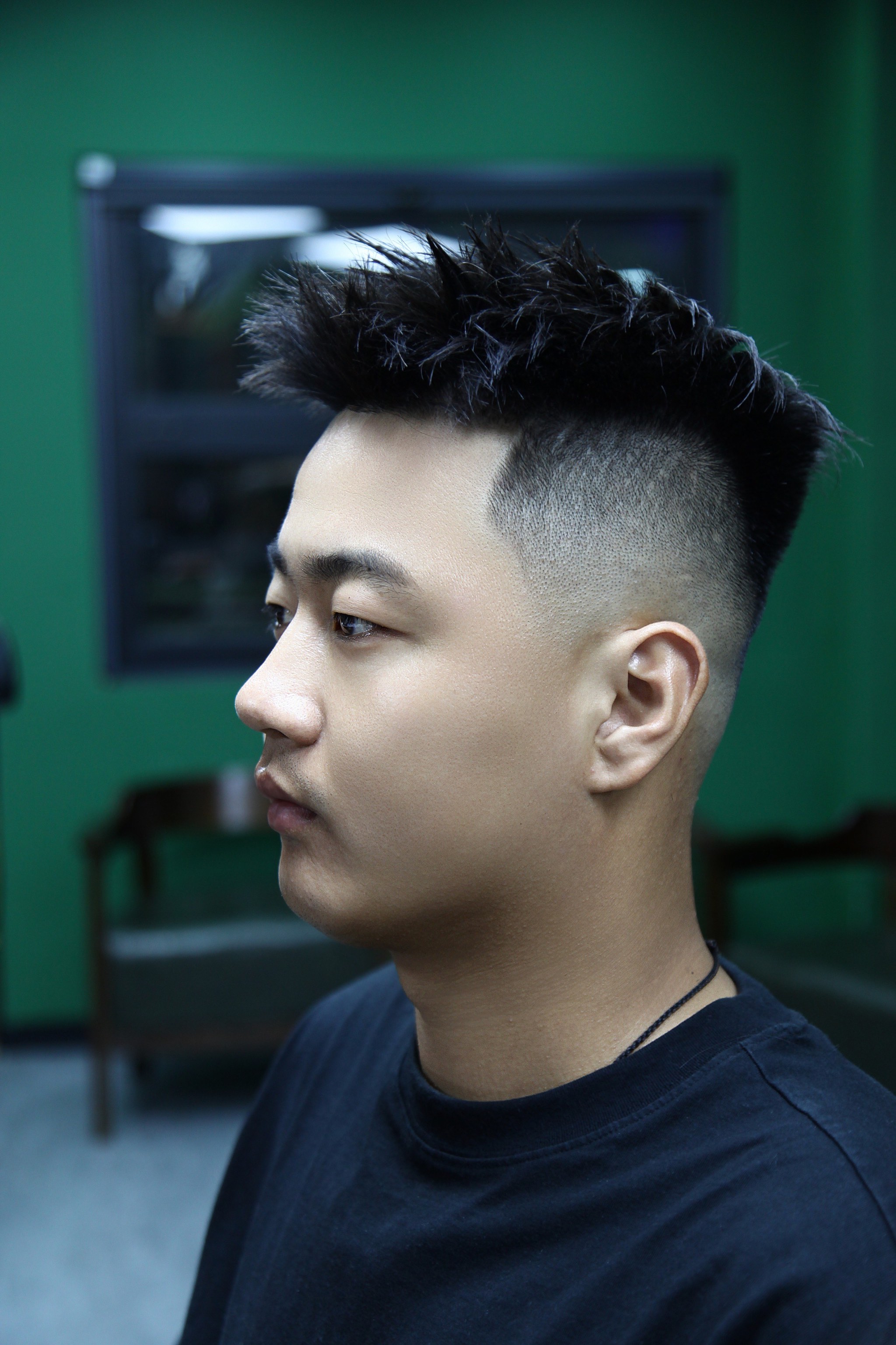 最新發(fā)型男款制作指南，步驟與流行趨勢解析