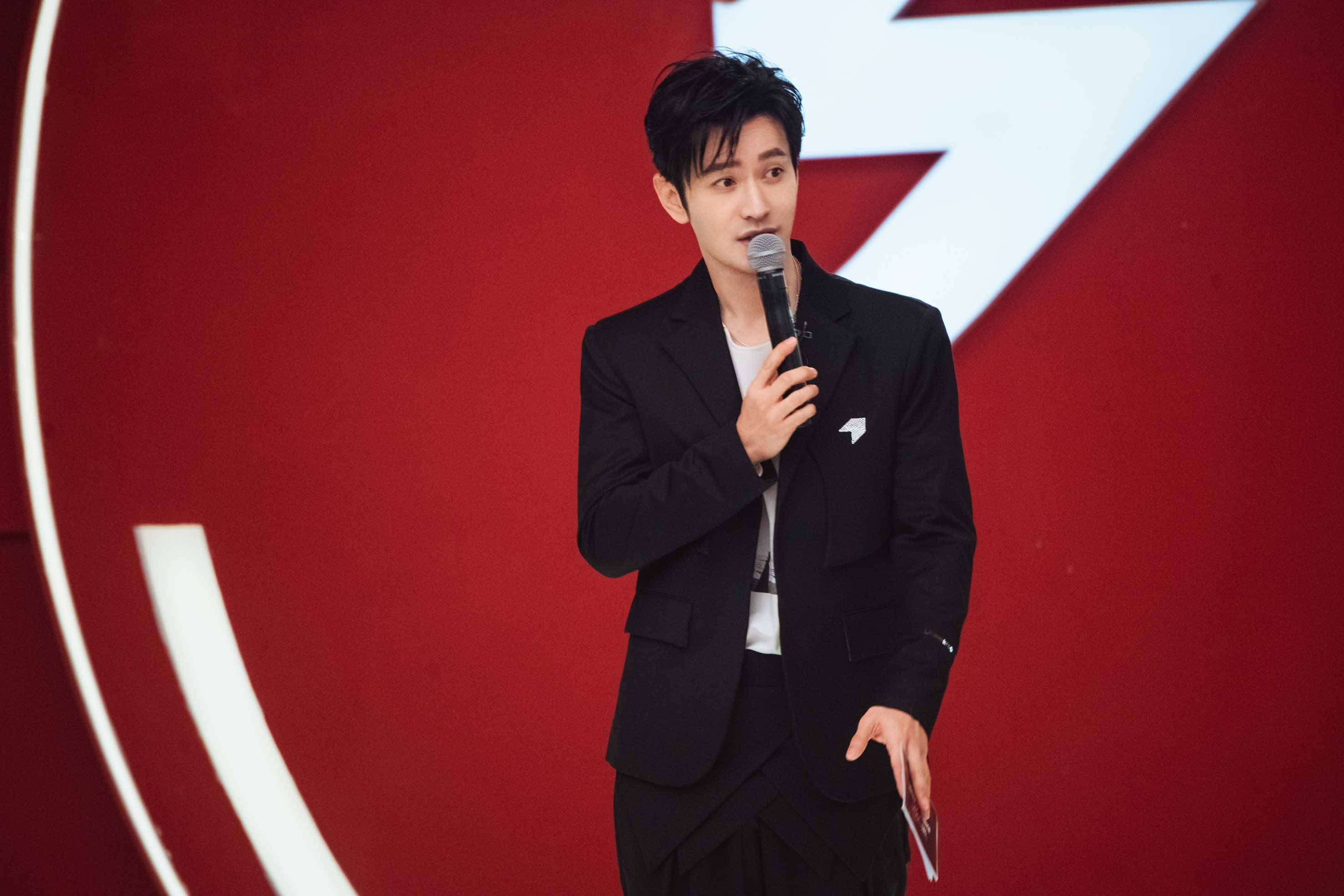 黃曉明最新節(jié)目乘風(fēng)破浪重磅來襲!